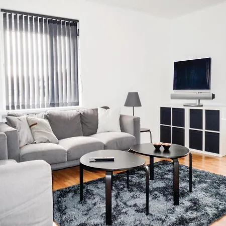 Apartamento Three Bedroom In *